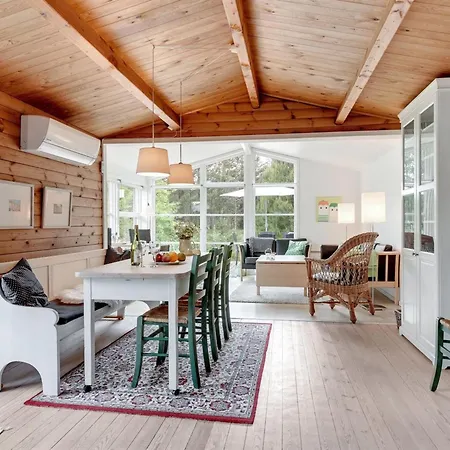 Florense - 2-5km From The Sea By Interhome Feriehus